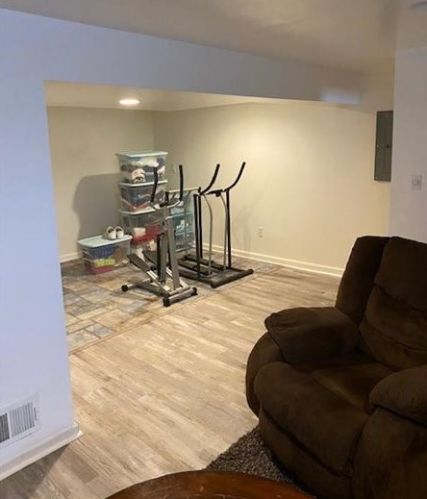 350 Springwood Dr, Verona PA  15147-2622 exterior