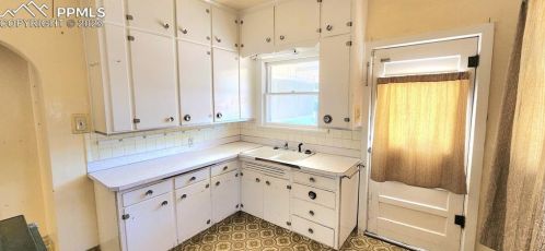 930 Jackson St, Pueblo CO 81004-2427 exterior