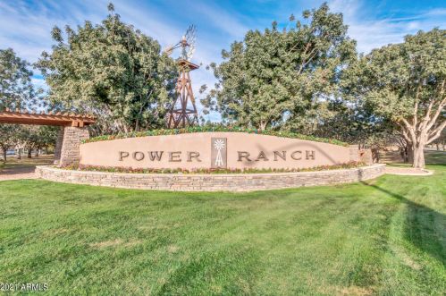 4351 Sundance Ct, Gilbert AZ 85297-9707 exterior