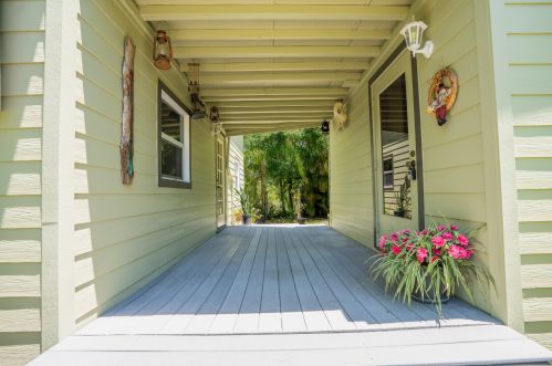 5506 Cassia Dr, Fort Pierce, FL 34982-3780