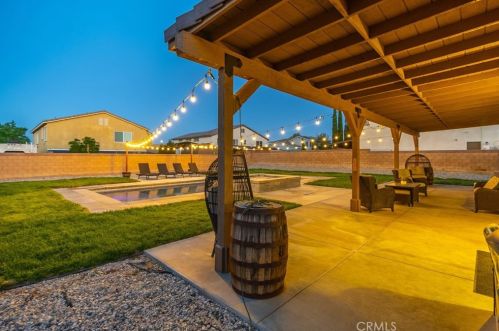 44112 Sierra Vista Dr, Lancaster, CA 93536-5465