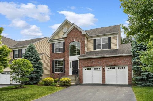 176 Stony Brook Rd, Fishkill, NY 12524-2986