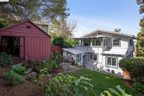 1510 Holman Rd, Oakland CA  94610-1833 exterior