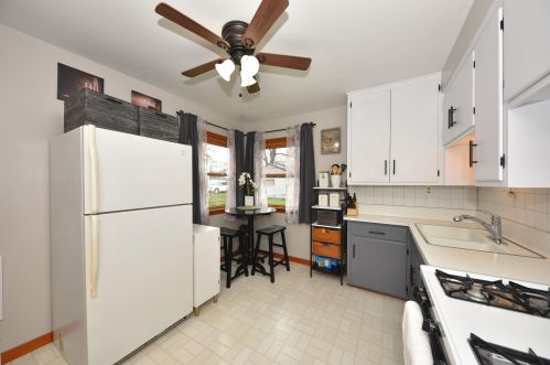 3329 89, Milwaukee WI 53227-4525 exterior