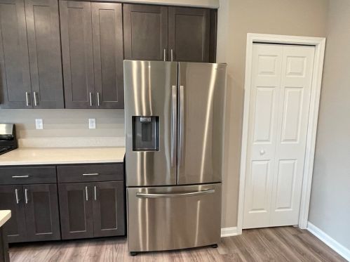 1703 Canterbury Dr, Imperial PA  15126-9186 exterior
