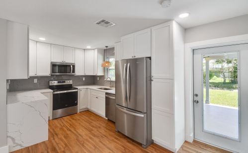 208 River Terrace Dr, Jupiter FL  33469-2946 exterior
