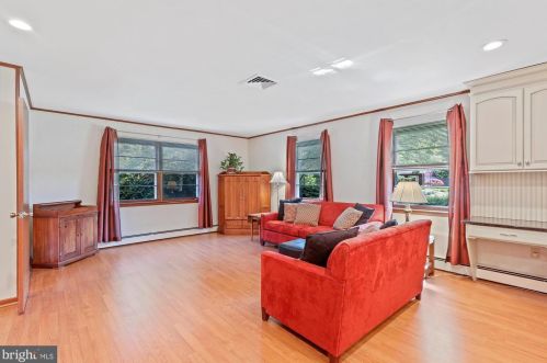 568 Countess Dr, Yardley PA 19067-4616 exterior