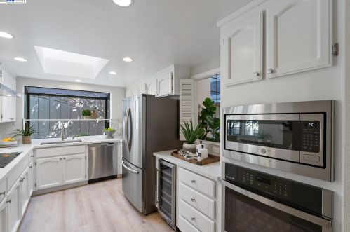 829 Redwood Dr, Danville, CA 94506-2183