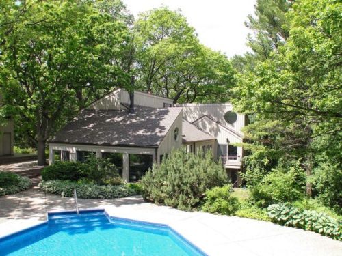 456 Thomas Rd, Wales, WI 53183-9413