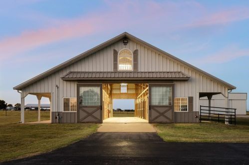 10285 Zipper Rd, Pilot Point TX  76258-6351 exterior