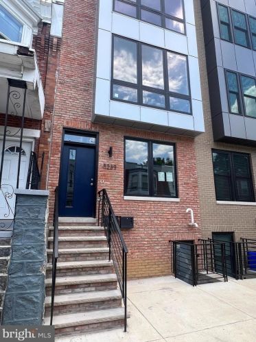 5239 Chancellor St, Philadelphia, PA 19139-4016