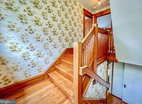 718 Columbia Ave, Lansdale PA 19446-3311 exterior