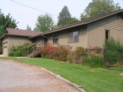 2315 Fort Jones Rd, Yreka, CA 96097-9526