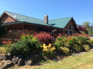754 Shore Rd, Quinault, WA 98575-9709