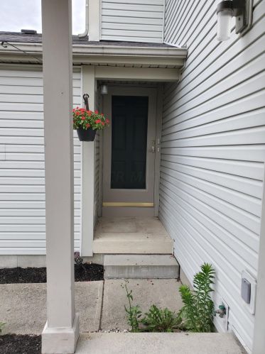 220 Malloy Ln, Blacklick, OH 43004-9385