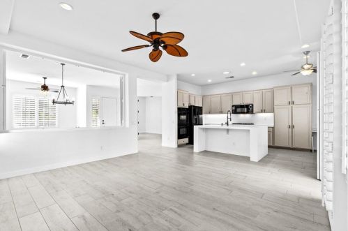 79806 Barcelona Dr, La Quinta CA  92253-8809 exterior
