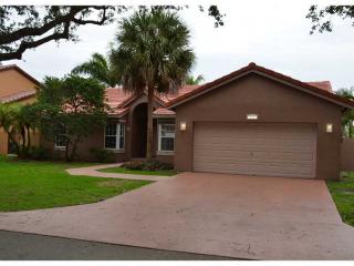 19641 88th Ave, Hialeah, FL 33018-6202