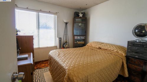 32495 Jean Dr, Union City CA  94587-5000 exterior