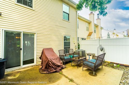 88 Rita Ln, Jackson Twp NJ  08527-2367 exterior