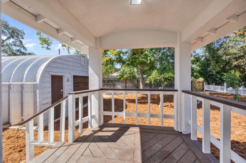 9644 Kent St, Elk Grove CA  95624-2436 exterior