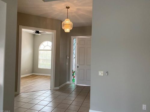 3949 Isla Ciudad Ct, Naples FL  34109-0332 exterior