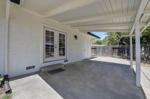 855 B St, Liberty Farms CA  95620-3311 exterior