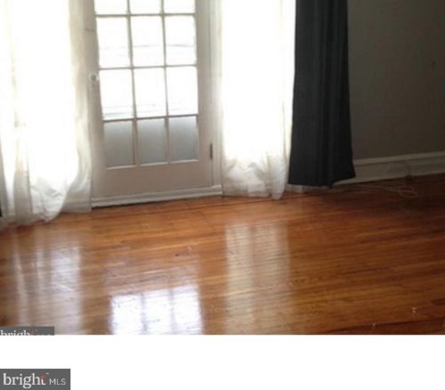 412 Maple Ave, Camden NJ  08106-2055 exterior