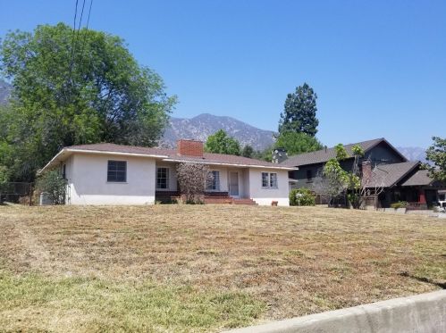 91 Grandview Ave, Sierra Madre, CA 91024-1908