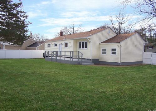 31 Solow Ln, Elwood, NY 11731-6519