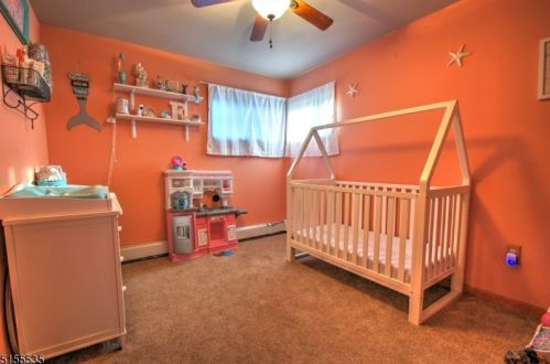 25 Grandview Ln, West Milford NJ  07480-1424 exterior