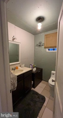 1216 Derry St, Harrisburg PA 17111-1141 exterior