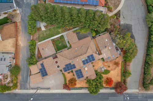 818 Navaronne Way, Concord, CA 94518-2173