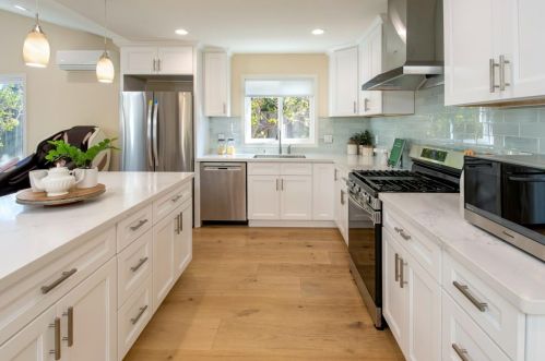 1466 Hollenbeck Ave, Sunnyvale CA  94087-4238 exterior