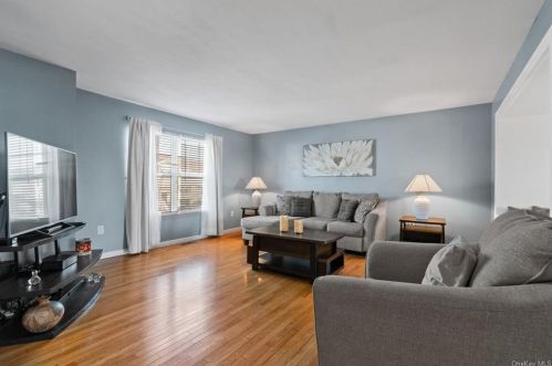 35 Helene Rd, Warwick, NY 10990-4030