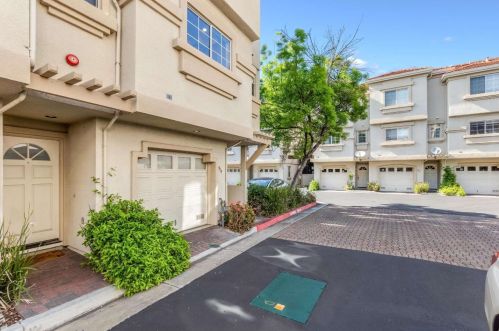 979 Wisteria Ter, Sunnyvale, CA 94086-8696