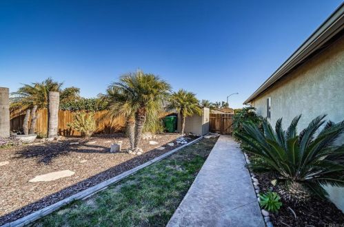 3866 San Pablo Ave, Oceanside CA  92057-7208 exterior