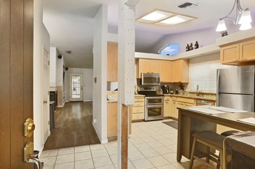 1804 Elleby Ct, Modesto CA  95355-8658 exterior