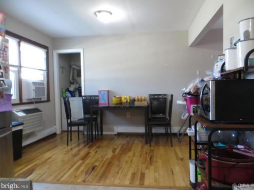402 Cranbury Rd, East Brunswick NJ  08816-3609 exterior