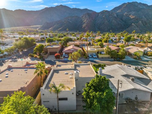 54450 Avenida Alvarado, La Quinta CA  92253-3690 exterior