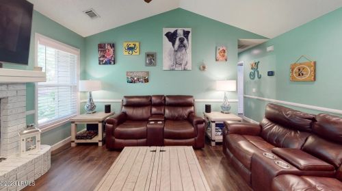 16 Sherwood Ln, Beaufort, SC 29907-1355