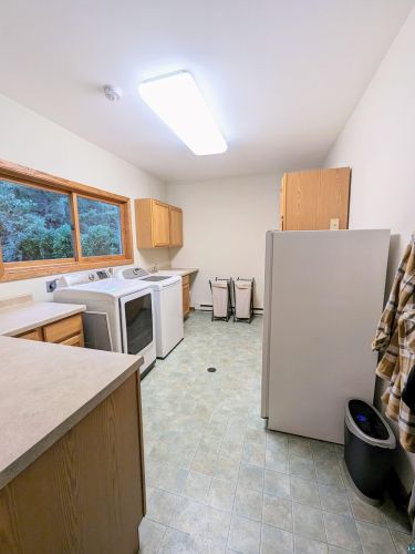 648 Jill St, Duluth MN 55803-2109 exterior