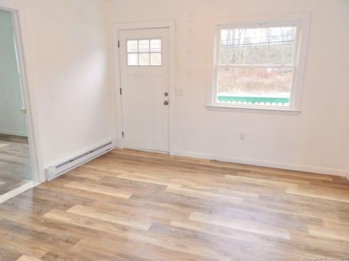 368 Poquonnock Rd, Groton CT  06340-4513 exterior