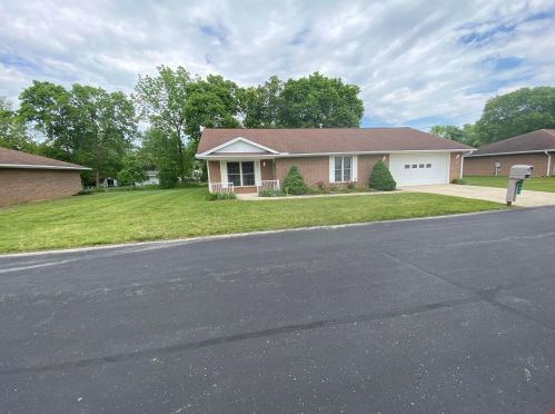 645 Elaine Dr, West Jefferson, OH 43162-1484