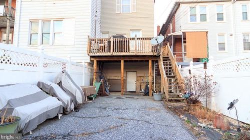 2927 Derry St, Harrisburg PA 17111-1644 exterior