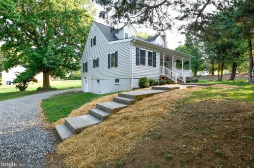 241 Forest Lane Rd, Fredericksburg VA  22405-3182 exterior