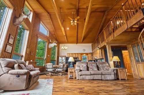 110 Mcclelland Ave, Greenville PA  16125-8004 exterior