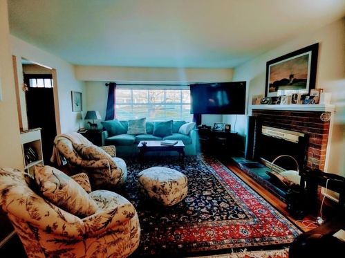 7 Colton Ln, Shrewsbury MA  01545-1818 exterior