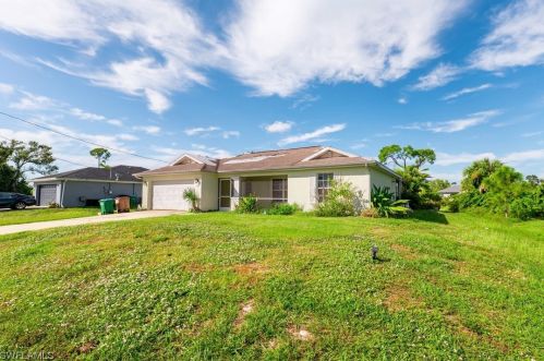 4166 39 Ave, Cape Coral FL  33993-5507 exterior