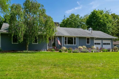 1360 Sterling Rd, Nassau Point, NY 11935-1575