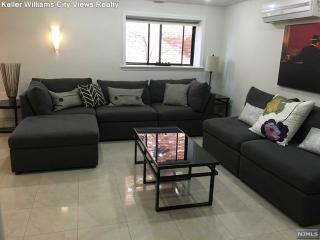 132 Oakwood Ave, Cliffside Park NJ  07010-1042 exterior
